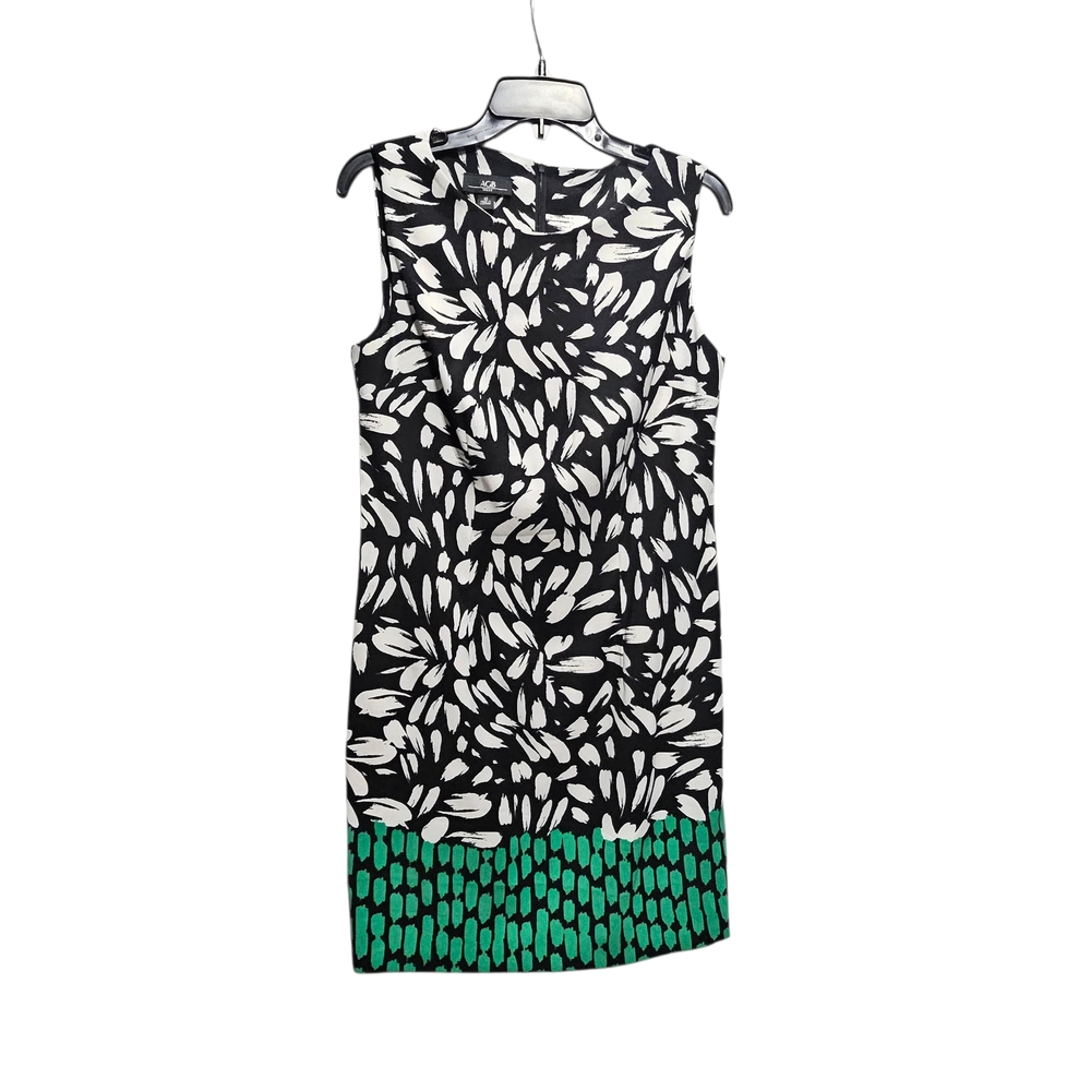 AGB Black & White Floral Patterned Sheath Dress with Green Accent Size 10